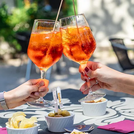 Hotel La Pergola 3*