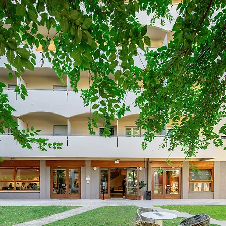 La Pergola 3*