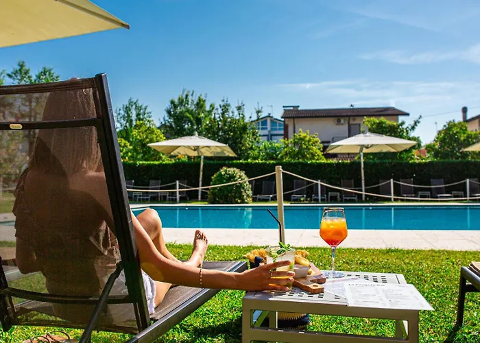 Hotel La Pergola Hotel 3*